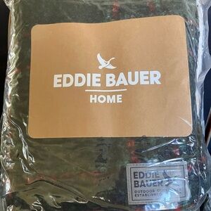 Eddie Bauer Tarrytown Plaid Throw
